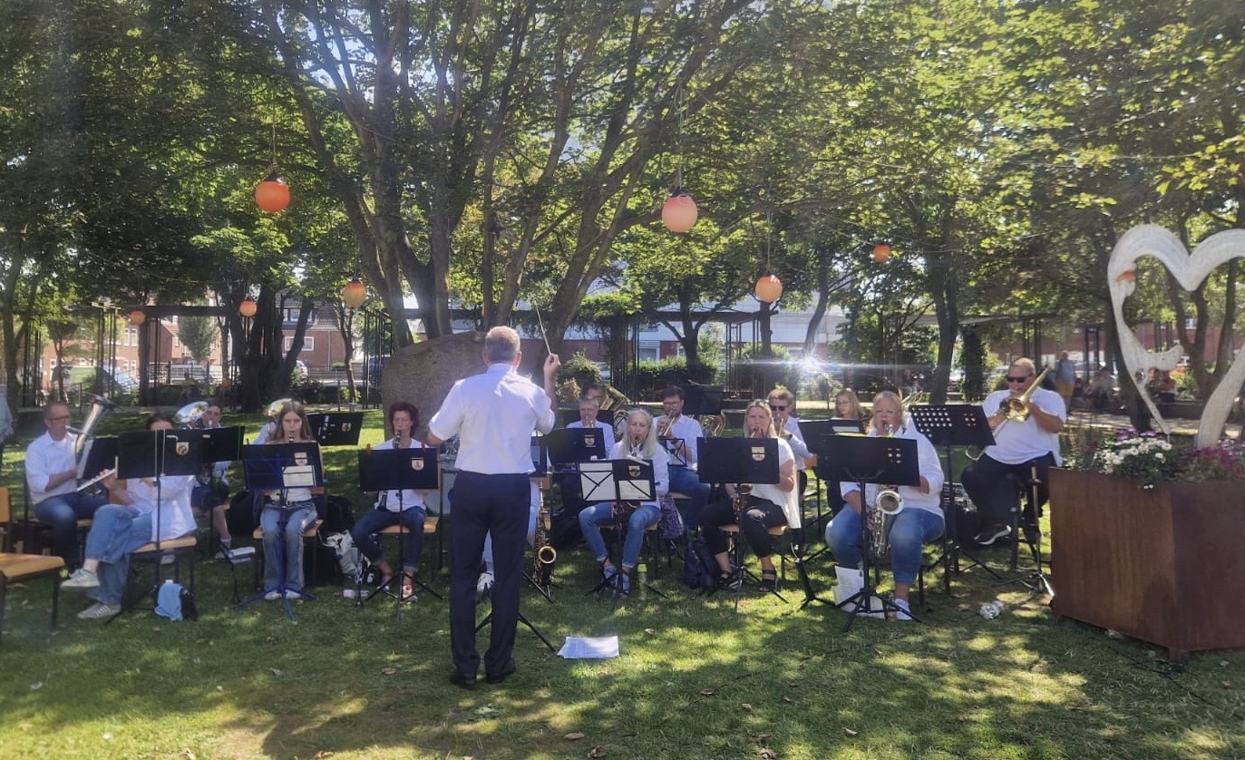 Open-Air: Musikvereine live im Rathauspark
